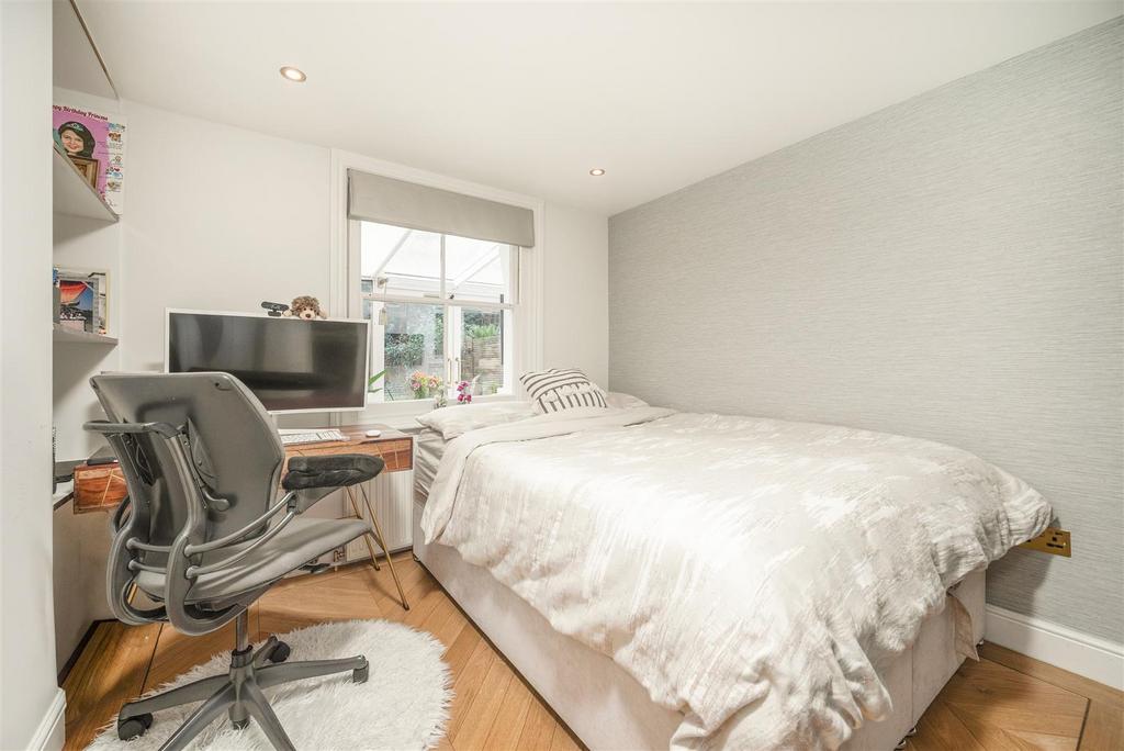 Bedroom - Shirland Road