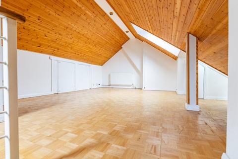 2 bedroom maisonette for sale, Riverside Close, Hertfordshire AL1