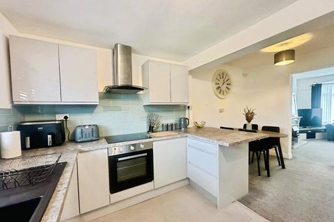 2 bedroom semi-detached house for sale, Sealand Road, Cheshire CH1