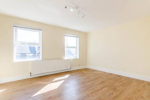 1 bedroom flat to rent, Elm Park, Brixton, London, SW2