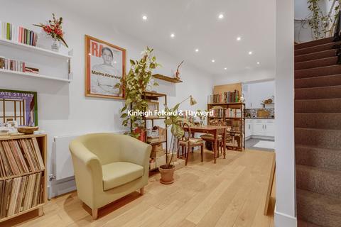 2 bedroom property to rent, Barn Street, Stoke Newington, N16