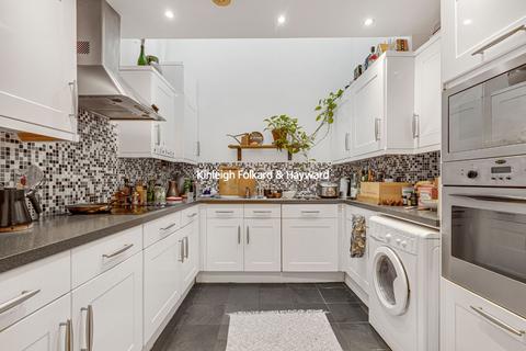 2 bedroom property to rent, Barn Street, Stoke Newington, N16
