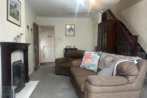 undefined, Roe Lane, Salem, Oldham, OL4