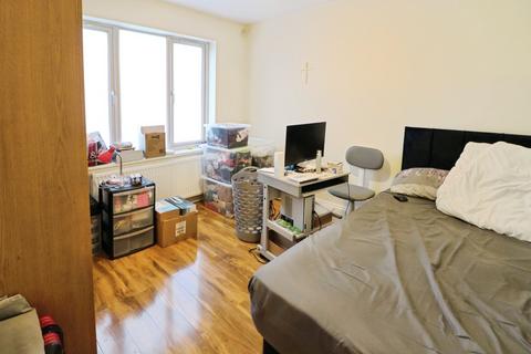 3 bedroom terraced house to rent, Wansford Road, Woodford Green IG8