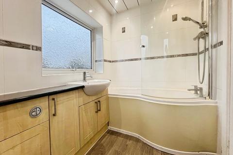 3 bedroom semi-detached house for sale, Clarke Crescent, West Yorkshire WF6