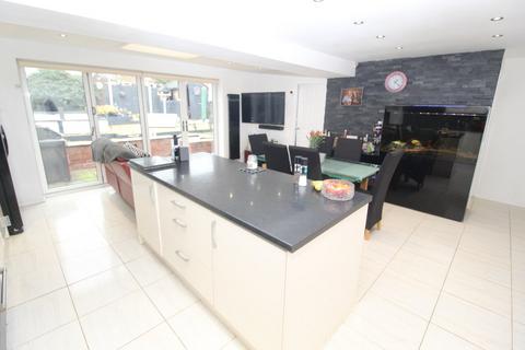 4 bedroom detached house for sale, The Parkway, Walsall, WS4
