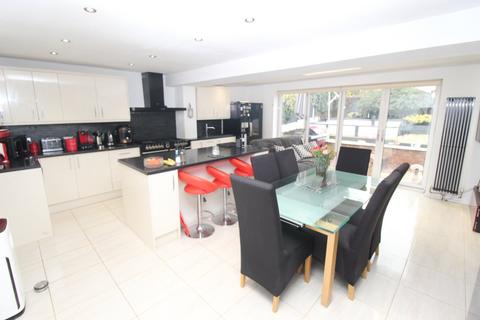 4 bedroom detached house for sale, The Parkway, Walsall, WS4