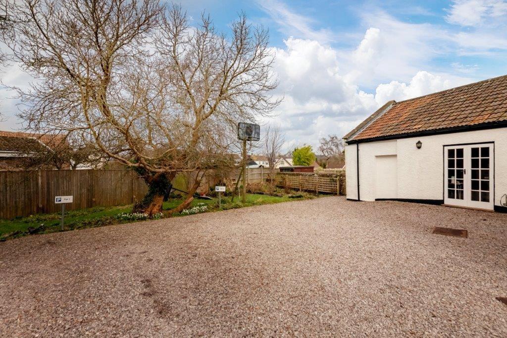 Allocated parking area for 1 car