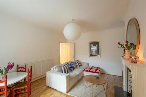 2 bedroom flat for sale, South View West, Heaton, Newcastle upon Tyne