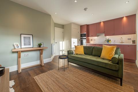 2 bedroom apartment to rent, Flat 2 - 187 Kirkstall Lane, Kirkstall, Headingley, Leeds, LS6 3EJ