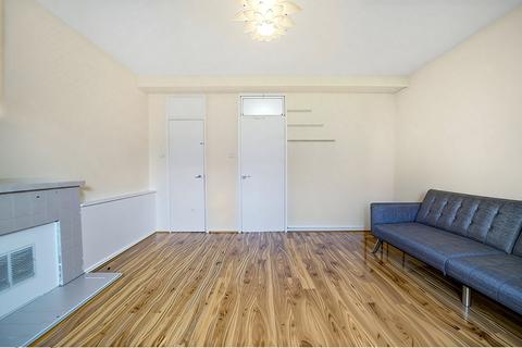 Studio to rent, Boundary Road, St Johns Wood, London, NW8