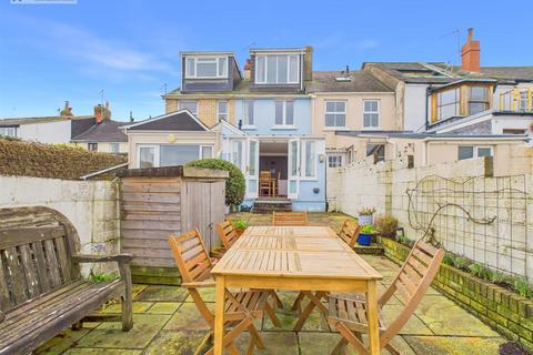 3 bedroom terraced house for sale, Irsha Street, Appledore