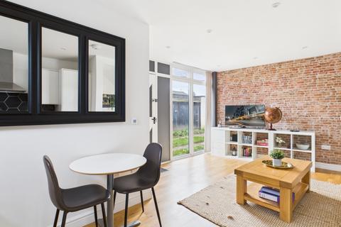 1 bedroom terraced house to rent, The Coach House Croft Lane, Cheltenham