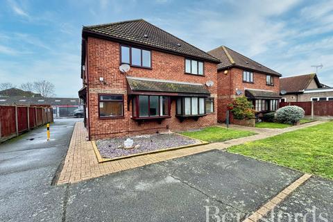 1 bedroom semi-detached house for sale, Benjamin Court, Betterton Road, RM13