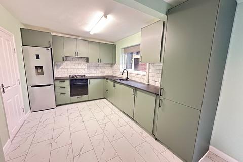 undefined, Bloomfield Avenue, Luton, Bedfordshire, LU2 0PS