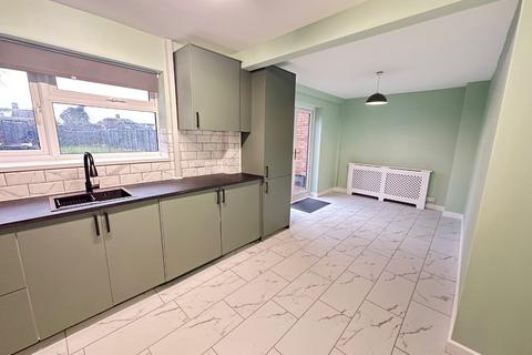 undefined, Bloomfield Avenue, Luton, Bedfordshire, LU2 0PS