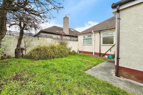 2 bedroom detached bungalow for sale, Clifton Park Road, Rhyl, Denbighshire LL18 4AW