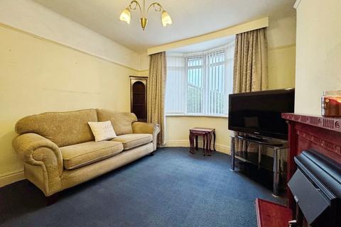 2 bedroom detached bungalow for sale, Clifton Park Road, Rhyl, Denbighshire LL18 4AW