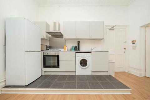 Studio for sale, Fitzjohns Avenue, London NW3