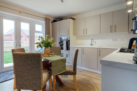 3 bedroom semi-detached house for sale, Worcester WR2