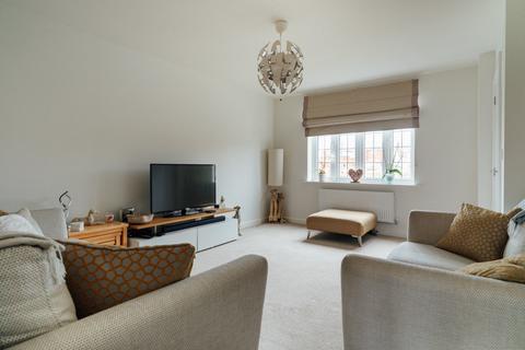 3 bedroom semi-detached house for sale, Worcester WR2