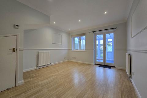 2 bedroom terraced house for sale, Riverside Court, Bideford
