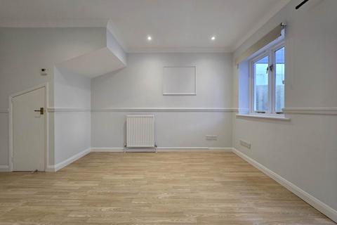 2 bedroom terraced house for sale, Riverside Court, Bideford