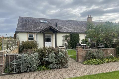 3 bedroom cottage to rent, Outchester Cottages, Belford
