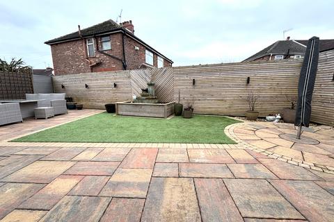 3 bedroom semi-detached house for sale, North Road, Audenshaw