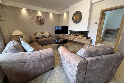 3 bedroom semi-detached house for sale, North Road, Audenshaw