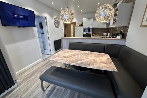 3 bedroom semi-detached house for sale, North Road, Audenshaw