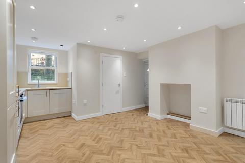 2 bedroom flat to rent, Upper Clapton Road, London, E5