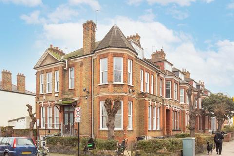 2 bedroom flat to rent, Upper Clapton Road, London, E5