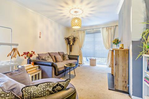 2 bedroom flat for sale, Glebe Road, Thorne, Doncaster, DN8