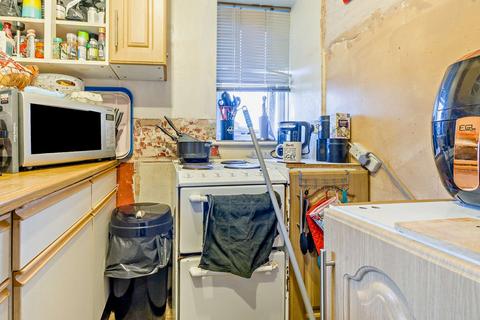 2 bedroom flat for sale, Glebe Road, Thorne, Doncaster, DN8