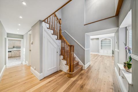 3 bedroom flat to rent, The Keir, London, SW19