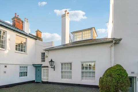 3 bedroom flat to rent, The Keir, London, SW19