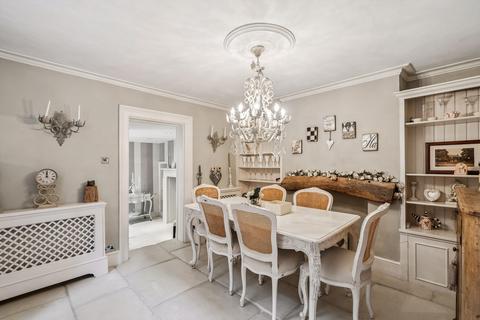 3 bedroom semi-detached house to rent, The Green, Twickenham, Middlesex, TW2.