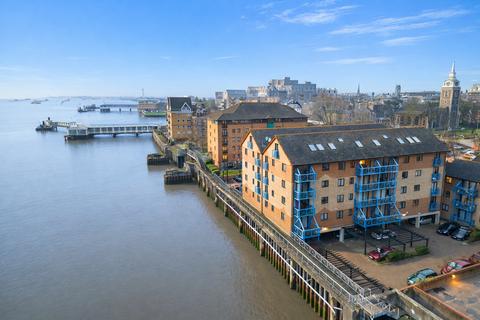 2 bedroom apartment for sale, Marriotts Wharf, West Street, Gravesend, DA11