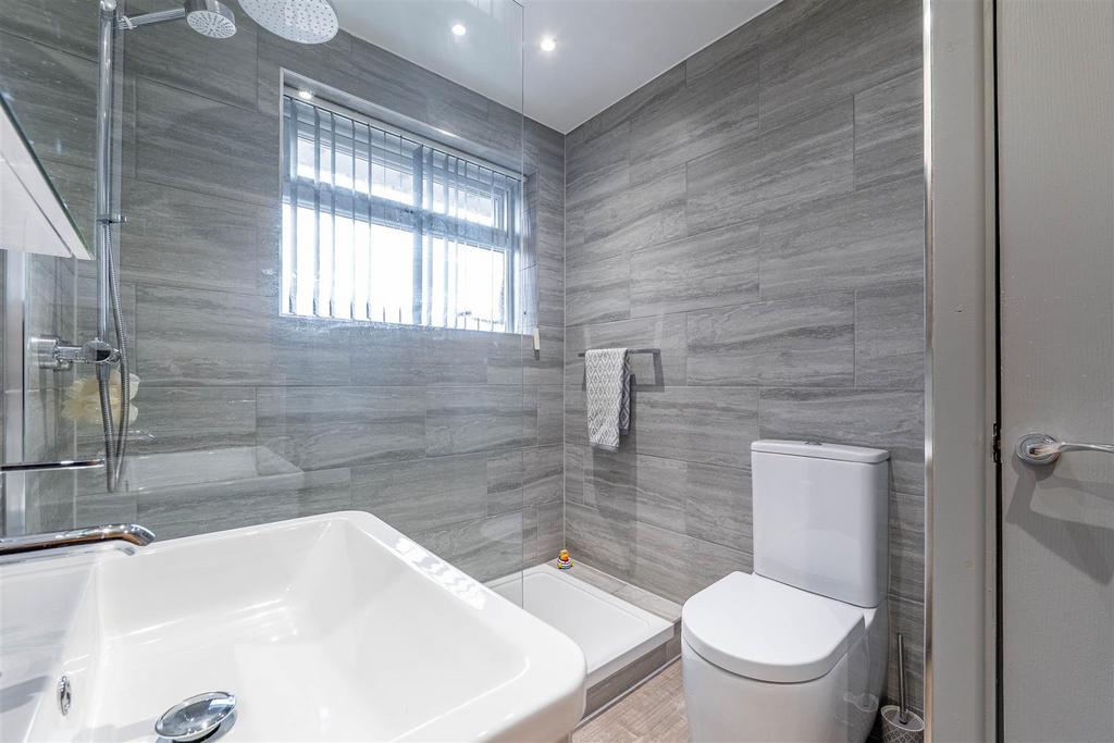 Family Shower Room