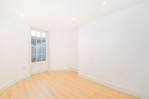 2 bedroom flat to rent, Conway Street, London W1T