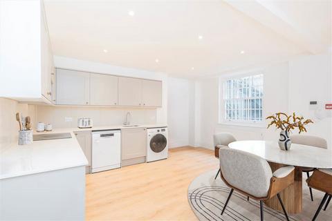 2 bedroom flat to rent, Conway Street, London W1T
