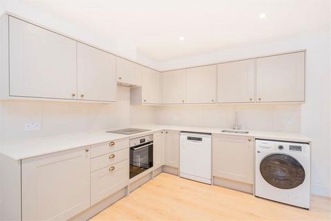2 bedroom flat to rent, Conway Street, London W1T