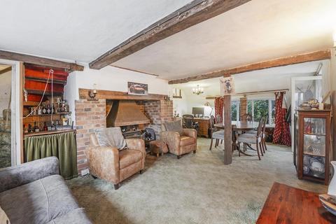 2 bedroom end of terrace house for sale, Laddingford, Maidstone
