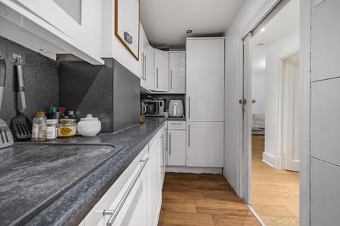 2 bedroom flat for sale, Grove Hall Court, St Johns Wood, NW8
