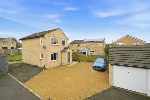 3 bedroom detached house for sale, Goldcrest Court, Netherton, HD4