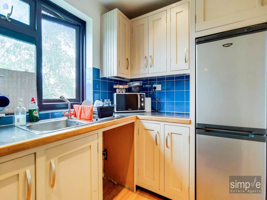 3 Kitchen-1