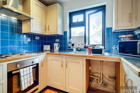 2 bedroom flat to rent, Hammet Close, Hayes, Middlesex