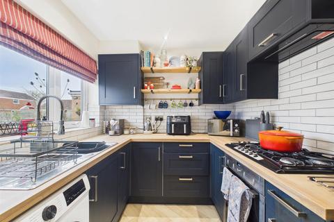 2 bedroom terraced house to rent, Barrow Close, Quedgeley, Gloucester