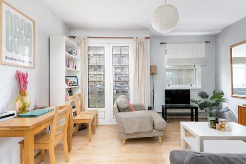 2 bedroom maisonette for sale, Worsopp Drive, Clapham, London, SW4